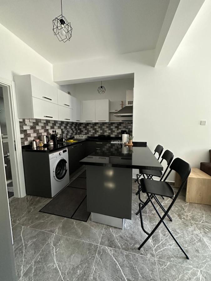 Ozbilge Apartments Kyrenia  Exterior photo